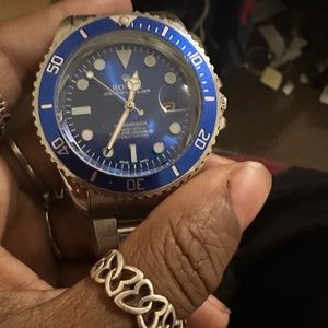 Oyster Perpetual Date Superlative Chronometer